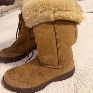 UGG Women's Brown Sheepskin Winter Boots